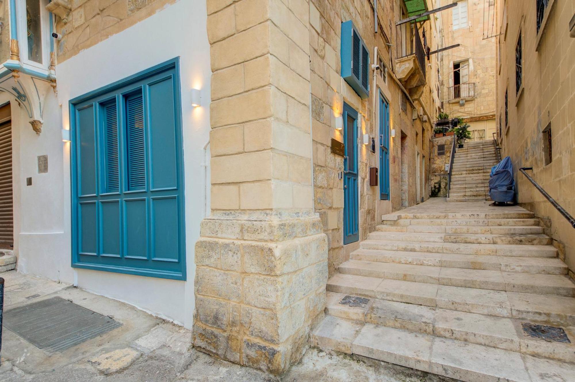 Chateau Blue * Valletta